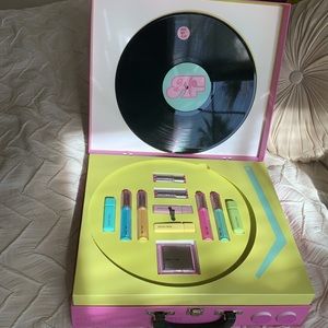 Halsey’s about-face day tripper PR box W/ products